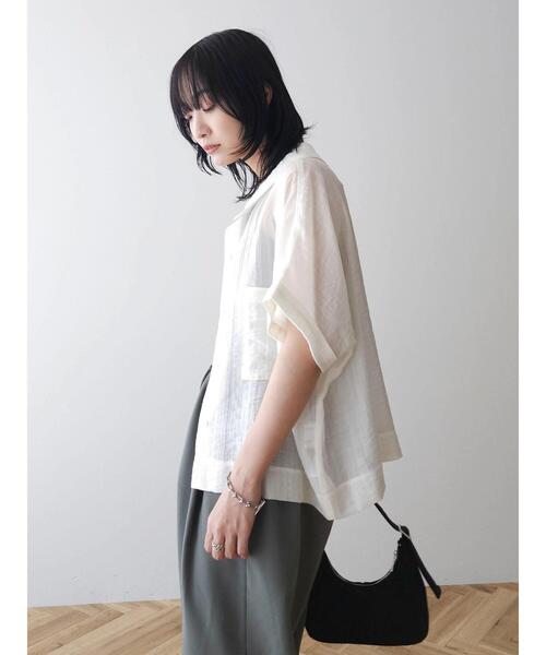 Green　Parks（グリーンパークス）の「シアーストライプショート丈シャツ（シャツ/ブラウス・レディース・ブラック/グリーン/オフホワイト/ピンク・FREE）」の15枚目の写真