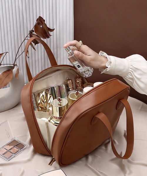 LA VORAGINE（ラ ヴォラジネ）の「大容量マルチトラベルメイクポーチ ハンドル付き（ポーチ・レディース・ブラック/ブラウン/アイボリー/ピンク・FREE）」の10枚目の写真