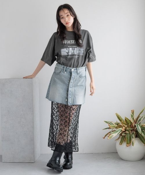 LOWRYS FARM（ローリーズファーム）の「フォトグラフィックT