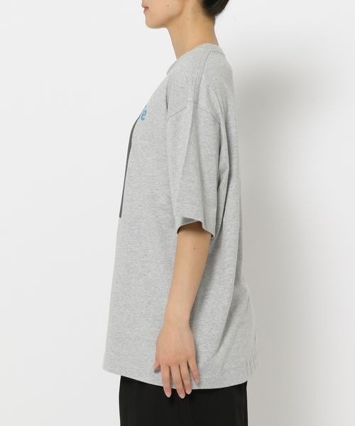LOWRYS FARM（ローリーズファーム）の「フォトグラフィックT