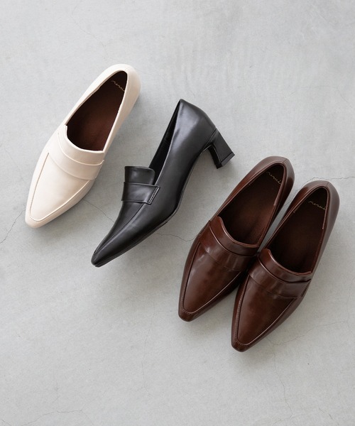 menue(メヌエ)の「ポインテッドトゥ ヒール ローファー(ローファー・レディース・アイボリー/ダークブラウン/ブラック・21.5cm/22.0cm/22.5cm/23.0cm/23.5cm/24.0cm/24.5cm/25.0cm/25.5cm/26.0cm)」の1枚目の写真