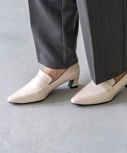 menue(メヌエ)の「ポインテッドトゥ ヒール ローファー(ローファー・レディース・アイボリー/ダークブラウン/ブラック・21.5cm/22.0cm/22.5cm/23.0cm/23.5cm/24.0cm/24.5cm/25.0cm/25.5cm/26.0cm)」の2枚目の写真