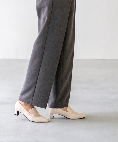 menue(メヌエ)の「ポインテッドトゥ ヒール ローファー(ローファー・レディース・アイボリー/ダークブラウン/ブラック・21.5cm/22.0cm/22.5cm/23.0cm/23.5cm/24.0cm/24.5cm/25.0cm/25.5cm/26.0cm)」の7枚目の写真