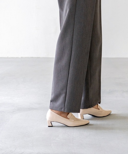 menue(メヌエ)の「ポインテッドトゥ ヒール ローファー(ローファー・レディース・アイボリー/ダークブラウン/ブラック・21.5cm/22.0cm/22.5cm/23.0cm/23.5cm/24.0cm/24.5cm/25.0cm/25.5cm/26.0cm)」の8枚目の写真