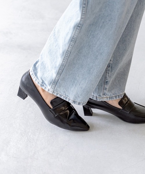 menue(メヌエ)の「ポインテッドトゥ ヒール ローファー(ローファー・レディース・アイボリー/ダークブラウン/ブラック・21.5cm/22.0cm/22.5cm/23.0cm/23.5cm/24.0cm/24.5cm/25.0cm/25.5cm/26.0cm)」の14枚目の写真