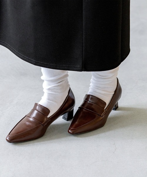 menue(メヌエ)の「ポインテッドトゥ ヒール ローファー(ローファー・レディース・アイボリー/ダークブラウン/ブラック・21.5cm/22.0cm/22.5cm/23.0cm/23.5cm/24.0cm/24.5cm/25.0cm/25.5cm/26.0cm)」の18枚目の写真