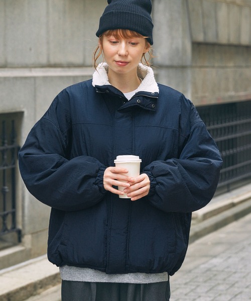 MONO-MART LADY'S（モノマートレディース）の「ボア×ナイロン リバーシブル スタンド オーバーサイズブルゾン（ブルゾン・レディース・ネイビー/チャコールグレー/ブラック・FREE）」の13枚目の写真