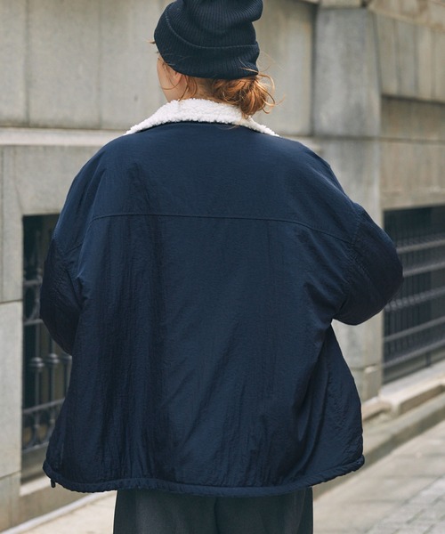 MONO-MART LADY'S（モノマートレディース）の「ボア×ナイロン リバーシブル スタンド オーバーサイズブルゾン（ブルゾン・レディース・ネイビー/チャコールグレー/ブラック・FREE）」の19枚目の写真