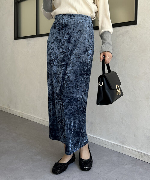 Thevon（ゼボン）の「クラッシュベロアナロースカート（スカート・レディース・ベージュ/ブルー/グレー/ブラック・FREE）」の4枚目の写真