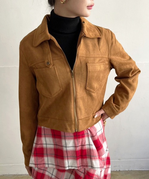 Jewelobe（ジュエローブ）の「スエードタッチショートライトブルゾン（ブルゾン・レディース・ピンク/アイボリー/ブラウン/ベージュ・FREE）」の2枚目の写真