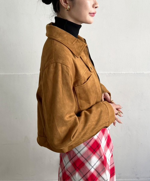 Jewelobe（ジュエローブ）の「スエードタッチショートライトブルゾン（ブルゾン・レディース・ピンク/アイボリー/ブラウン/ベージュ・FREE）」の11枚目の写真