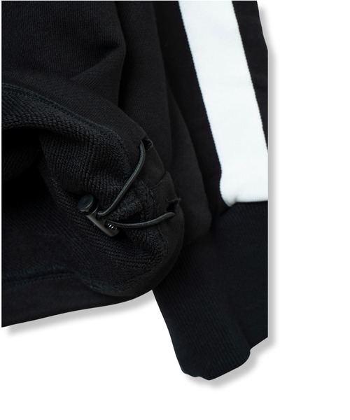 Glanss（グランス）の「glanss logo crewneck sweat / ロゴクルーネックスウェット 裾ドローコード付【ユニセックス】（スウェット・メンズ・ブラック/グレー・1/2）」の13枚目の写真