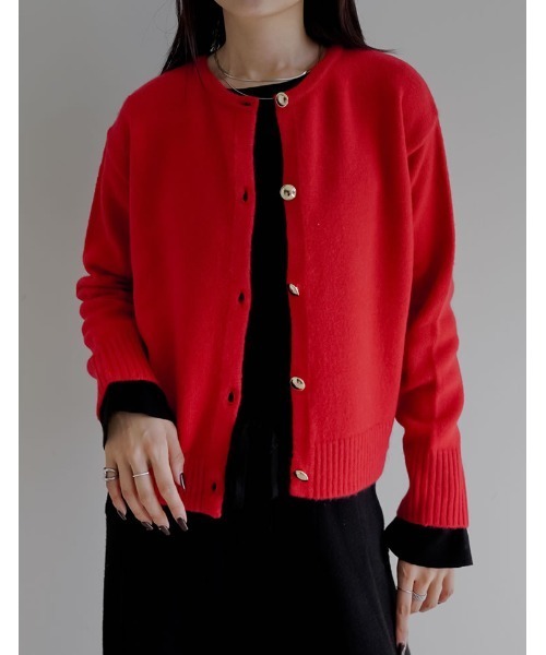 Re:EDIT（リエディ）の「[2025AW COLLECTION]金ボタンニットカーディガン（カーディガン/ボレロ・レディース・ブラック/アイボリー/レッド/ブラウン/グレー/ブルー・MEDIUM/LARGE）」の6枚目の写真