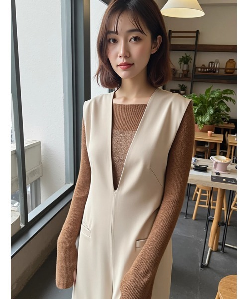 期間限定お値下新品未使用タグ付破格ビームスベージュ ノースリーブ オールインワン Vネックロンパース（つなぎ/オールインワン）｜Edit Sheen