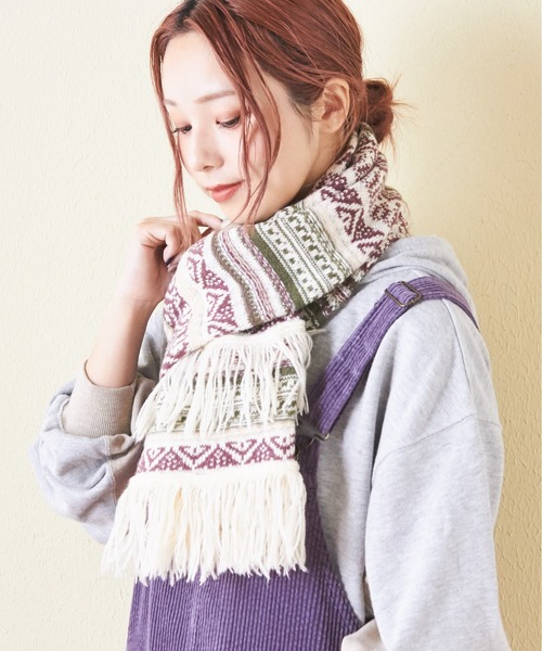 CUBE SUGAR（キューブシュガー）の「ピーチヤーンジャガードニットマフラー（マフラー・レディース・ナチュラル/ネイビー/ブラック・M）」の2枚目の写真