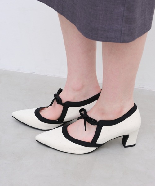 Launa lea(ラウナレア)の「【26春新カラー】◇日本製◇ 6cmリボンメリージェンパンプス(0577,0577A)(パンプス・レディース・ブラック/アイボリー/ブラックミックス/ベージュ系その他/ホワイト系その他/ライトグレー/ブラック系その他・22.0cm/22.5cm/23.0cm/23.5cm/24.0cm/24.5cm/25.0cm)」の3枚目の写真