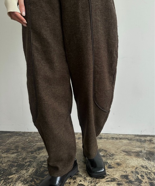 lawgy（ラウジー）の「wool like mix curve pants / ウールライクミックスカーブパンツ（その他パンツ・レディース・チャコール/ブラウン・FREE）」の6枚目の写真