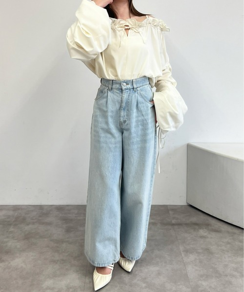 Olu.（オルドット）の「ハイウエストワイドデニムパンツ（デニムパンツ・レディース・ライトブルー/ブラック・0/1）」の14枚目の写真