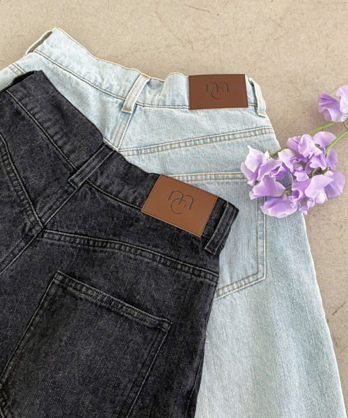 Olu.（オルドット）の「ハイウエストワイドデニムパンツ（デニムパンツ・レディース・ライトブルー/ブラック・0/1）」の3枚目の写真