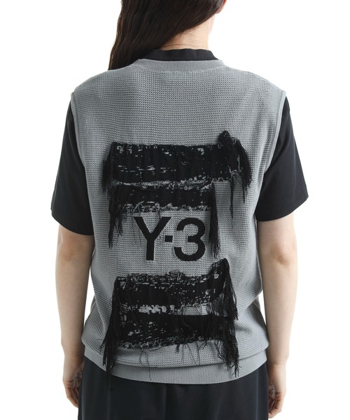 Y-3(ワイスリー)の「U GFX KNIT VEST(ニット/セーター・メンズ・グレー・XX-SMALL/X-LARGE/LARGE/MEDIUM/SMALL/X-SMALL/XX-LARGE)」の5枚目の写真