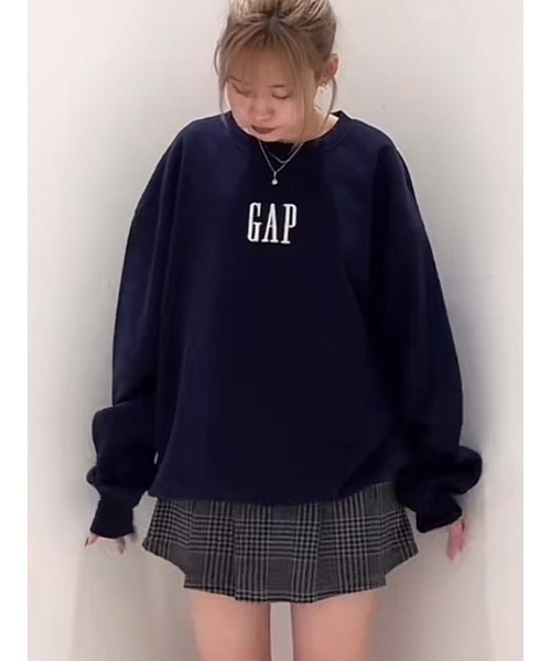 GAP（ギャップ）の「ヴィンテージソフト GAPロゴ スウェット・トレーナー（スウェット・メンズ・ライトグレー/レッド/ネイビー/ピンク/ブラウン/イエロー/ブルー・S/M/L/XS/XL）」の4枚目の写真