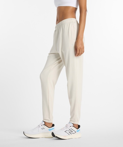 NEW BALANCE（ニューバランス）の「ライトフレンチテリージョガー（スウェットパンツ・レディース・アイボリー/ブラック/ミント・SMALL/MEDIUM/LARGE）」の4枚目の写真