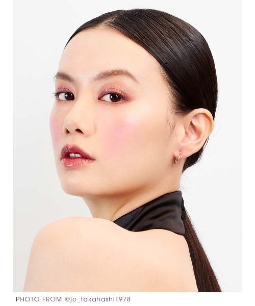 Yves Saint Laurent Beaute（イヴ・サンローラン・ボーテ）の「【新色登場】YSL ザ インクス ヴィニルクリーム（口紅/リップティント/グロス・レディース・614 - ブラウン イグニション/44 ヌードラヴァリエール/440-ブラッシュ コネクション/620 - ピーチ サブバージョン/622 - プラム リベレーション/403 - フューシャ ディメンション/621 - レッド アドレーション/610 - ヌード チャンピョン/611 - モーヴ プロヴォケーション/416 - チリ プロヴォケーション/443 - ポップ ザ ヌード/444 - ディジー ベリー・FREE）」の20枚目の写真