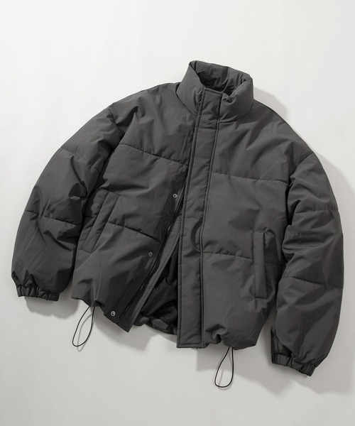 make a ray!(メイク ア レイ!)の「スタンド ファイバーダウン パファージャケット/ スタンドジャケット/ビッグシルエット/ ドローコード付/【撥水】【防風】(ダウンジャケット/コート・メンズ・チャコールグレー/セージグリーン/ブラック・L/M/XL)」の3枚目の写真