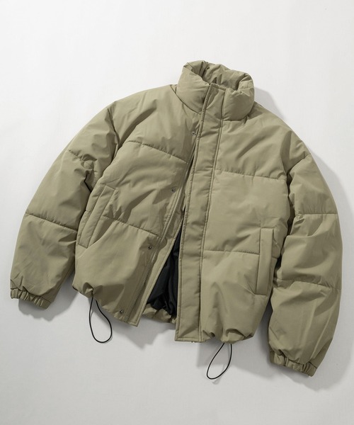 make a ray!(メイク ア レイ!)の「スタンド ファイバーダウン パファージャケット/ スタンドジャケット/ビッグシルエット/ ドローコード付/【撥水】【防風】(ダウンジャケット/コート・メンズ・チャコールグレー/セージグリーン/ブラック・L/M/XL)」の1枚目の写真