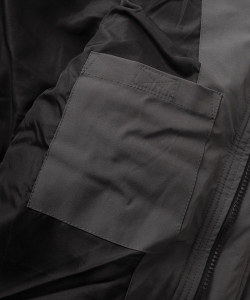 make a ray!(メイク ア レイ!)の「スタンド ファイバーダウン パファージャケット/ スタンドジャケット/ビッグシルエット/ ドローコード付/【撥水】【防風】(ダウンジャケット/コート・メンズ・チャコールグレー/セージグリーン/ブラック・L/M/XL)」の14枚目の写真