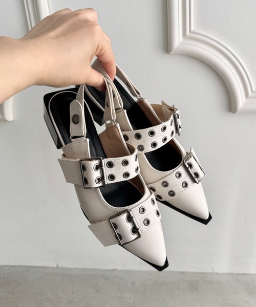 Loueme（ルエム）の「ハトメベルトダブルストラップミュール（パンプス・レディース・ブラック/アイボリー・24.5cm/23.5cm）」の13枚目の写真