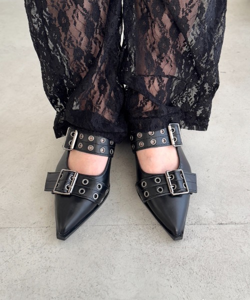 Loueme（ルエム）の「ハトメベルトダブルストラップミュール（パンプス・レディース・ブラック/アイボリー・24.5cm/23.5cm）」の6枚目の写真