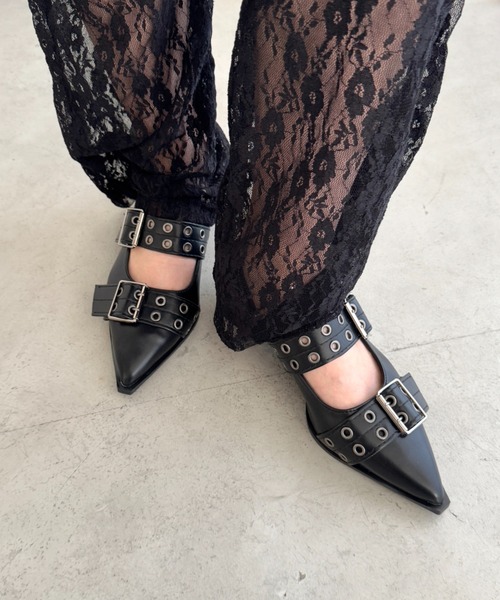 Loueme（ルエム）の「ハトメベルトダブルストラップミュール（パンプス・レディース・ブラック/アイボリー・24.5cm/23.5cm）」の8枚目の写真