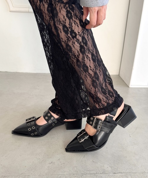 Loueme（ルエム）の「ハトメベルトダブルストラップミュール（パンプス・レディース・ブラック/アイボリー・24.5cm/23.5cm）」の11枚目の写真