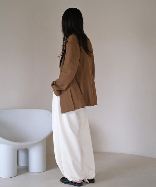 AKTE（アクテ）の「ボリュームスウェットパンツ（スウェットパンツ・レディース・ネイビー/オフホワイト・1/2）」の5枚目の写真