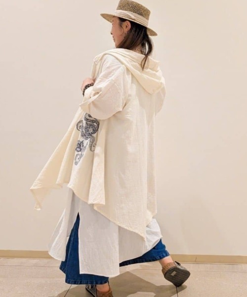 チャイハネ(チャイハネ)の「【チャイハネ】メンヘンディ刺繍MEN'Sカーディガン(カーディガン/ボレロ・メンズ・ベージュ/ホワイト/ブラック・FREE)」の4枚目の写真