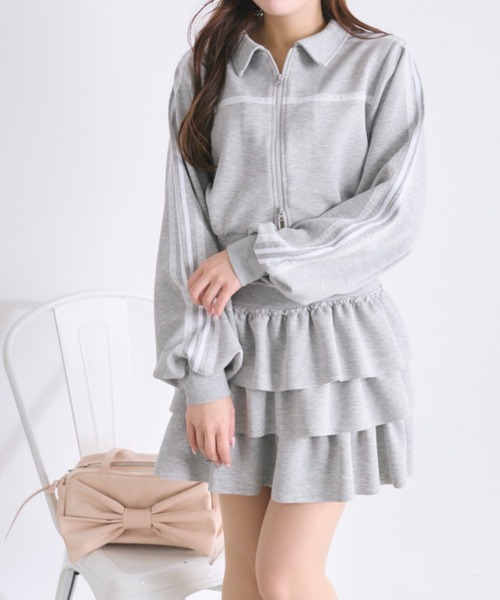 OLIVE des OLIVE（オリーブデオリーブ）の「トラックジャケット