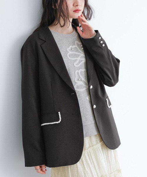 somari imagination(ソマリ イマジネーション)の「『フェイクパール付きテーラードジャケット』(テーラードジャケット・レディース・グレー/ブラック・2/1)」の2枚目の写真