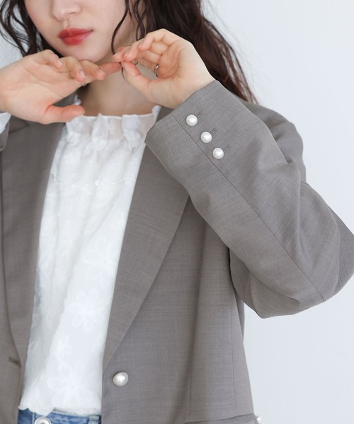 somari imagination(ソマリ イマジネーション)の「『フェイクパール付きテーラードジャケット』(テーラードジャケット・レディース・グレー/ブラック・2/1)」の5枚目の写真
