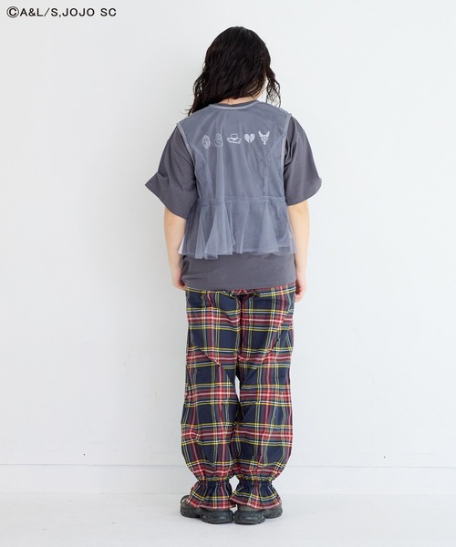 ジョジョの奇妙な冒険（ジョジョノキミョウナボウケン）の「【ジョジョの奇妙な冒険】別注Tシャツ/おとな（Tシャツ/カットソー・レディース・チャコール/ピンク/ブラック・160cm/180cm）」の12枚目の写真