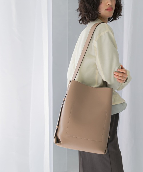 URBAN RESEARCH ROSSO WOMEN（アーバンリサーチ　ロッソ）の「ワンショルダートートバッグ（トートバッグ・レディース・ベージュ系その他/ブラック・-）」の3枚目の写真