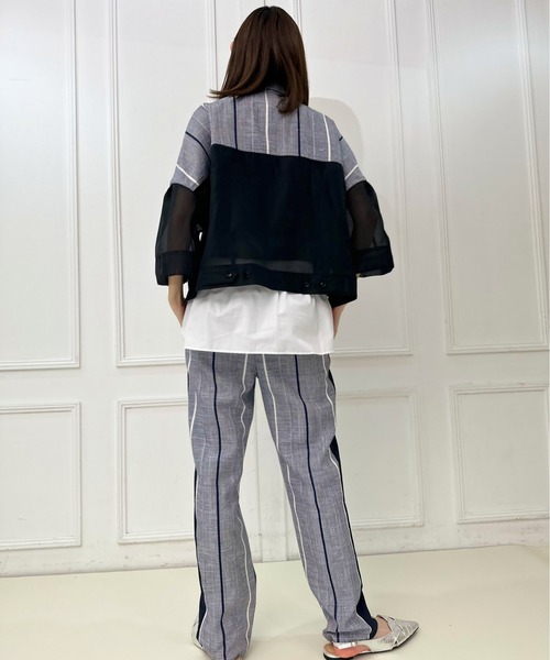 AVIE(アビィ)の「【ZOZO限定カラー】インポートチェックオーガンジースリーブジャケット(テーラードジャケット・レディース・ネイビー・38)」の4枚目の写真