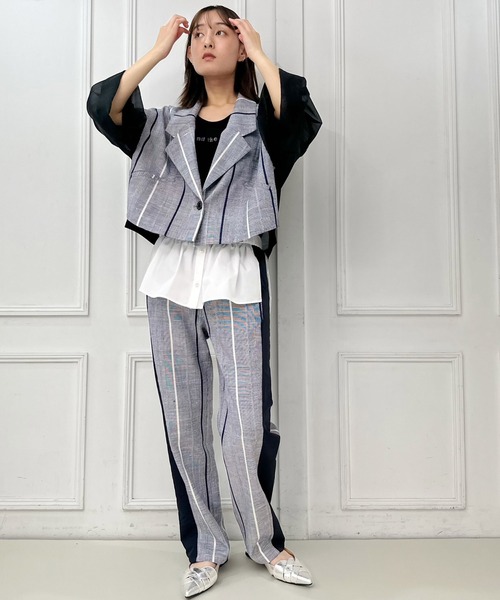 AVIE(アビィ)の「【ZOZO限定カラー】インポートチェックオーガンジースリーブジャケット(テーラードジャケット・レディース・ネイビー・38)」の2枚目の写真