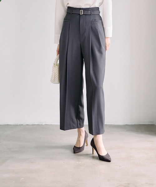 12Twelve Agenda(トゥエルブ アジェンダ)の「タックストレートワイドパンツ(その他パンツ・レディース・アイボリー/チャコールグレー・M/S)」の21枚目の写真
