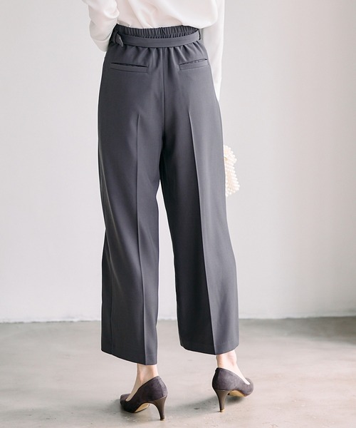 12Twelve Agenda(トゥエルブ アジェンダ)の「タックストレートワイドパンツ(その他パンツ・レディース・アイボリー/チャコールグレー・M/S)」の22枚目の写真