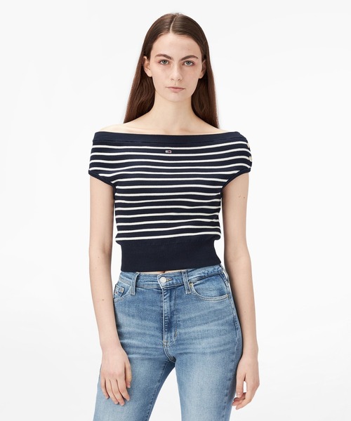tommy jeans(トミー ジーンズ)の「オフショルダーストライプセーター(ニット/セーター・レディース・マルチ/ブラック/ネイビー・MEDIUM/X-SMALL/SMALL)」の2枚目の写真