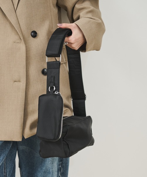 Shelly island（シェリーアイランド）の「ポーチ付きショルダーバッグ（ショルダーバッグ・レディース・ホワイト/ブラック・FREE）」の6枚目の写真