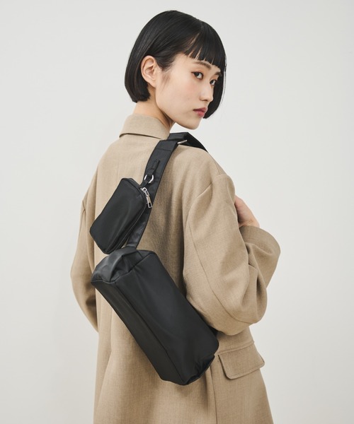 Shelly island（シェリーアイランド）の「ポーチ付きショルダーバッグ（ショルダーバッグ・レディース・ホワイト/ブラック・FREE）」の4枚目の写真