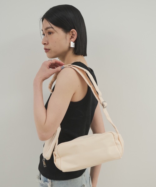 Shelly island（シェリーアイランド）の「ポーチ付きショルダーバッグ（ショルダーバッグ・レディース・ホワイト/ブラック・FREE）」の12枚目の写真