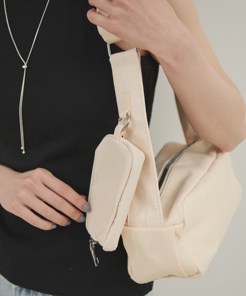 Shelly island（シェリーアイランド）の「ポーチ付きショルダーバッグ（ショルダーバッグ・レディース・ホワイト/ブラック・FREE）」の9枚目の写真